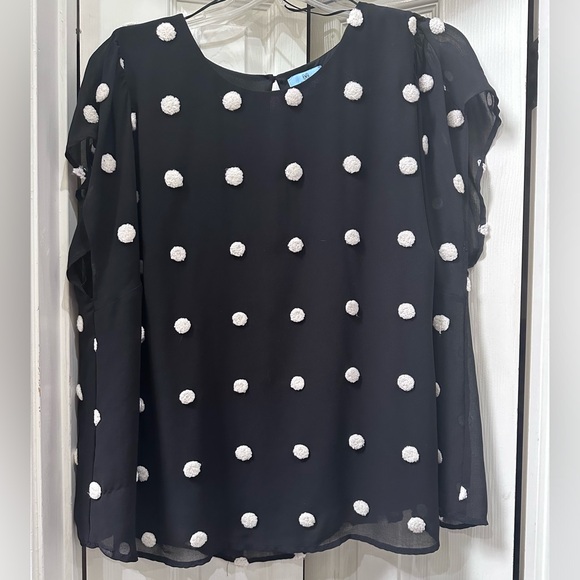Black cap-sleeve acetate-lined top with white fuzzy embroidered dots - Picture 1 of 4